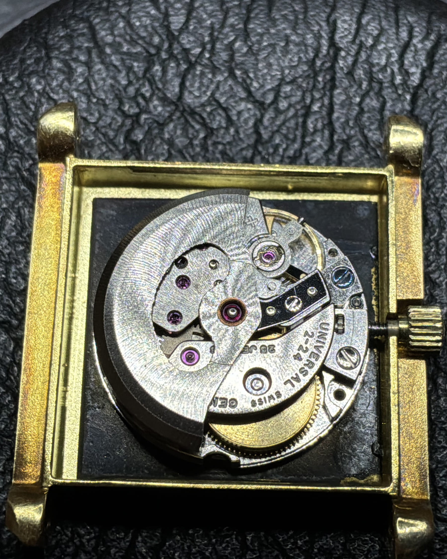 Universal geneve tank oro 18kt automatic-7