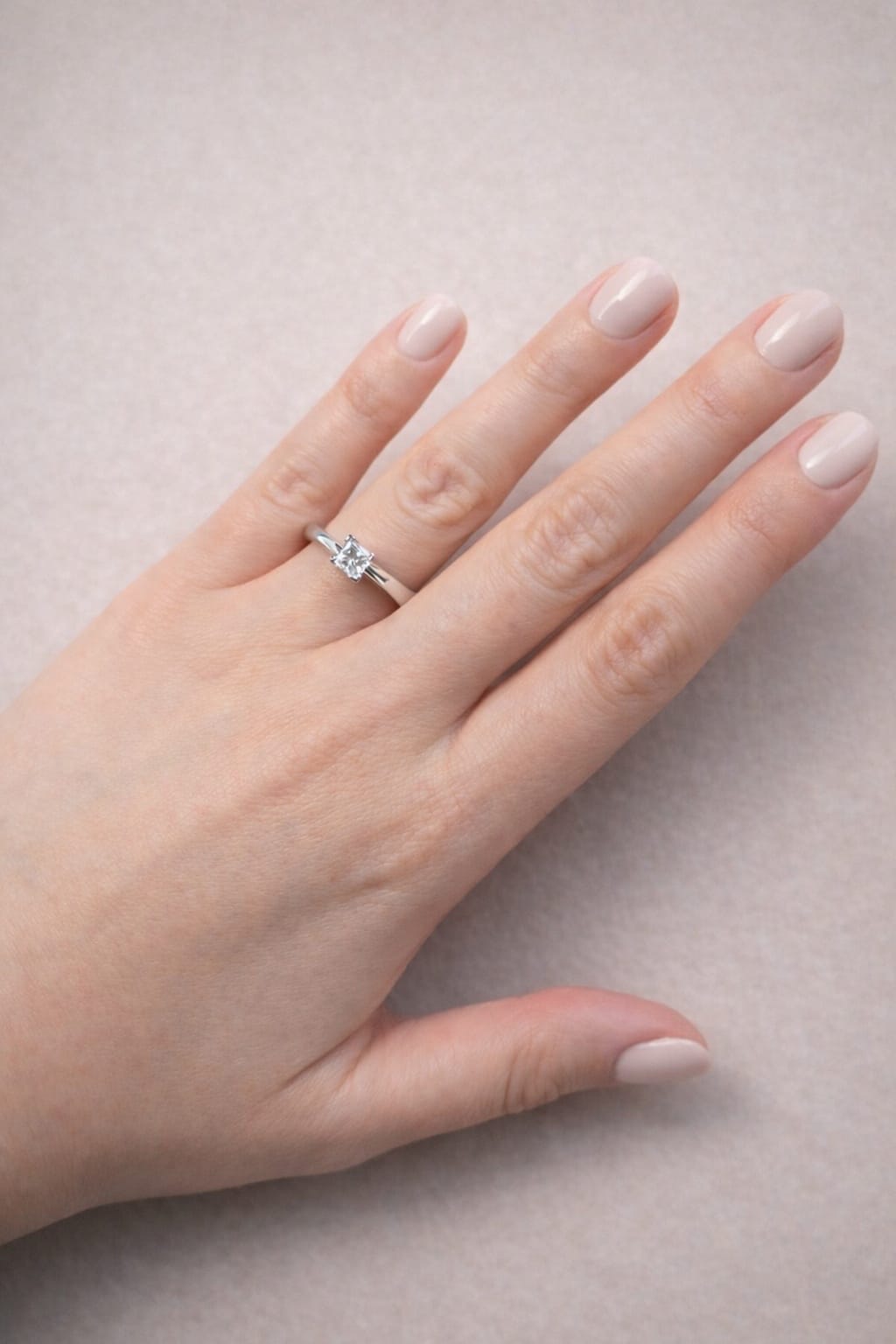 Anello solitario recarlo modello valentino con diamante taglio princess-4