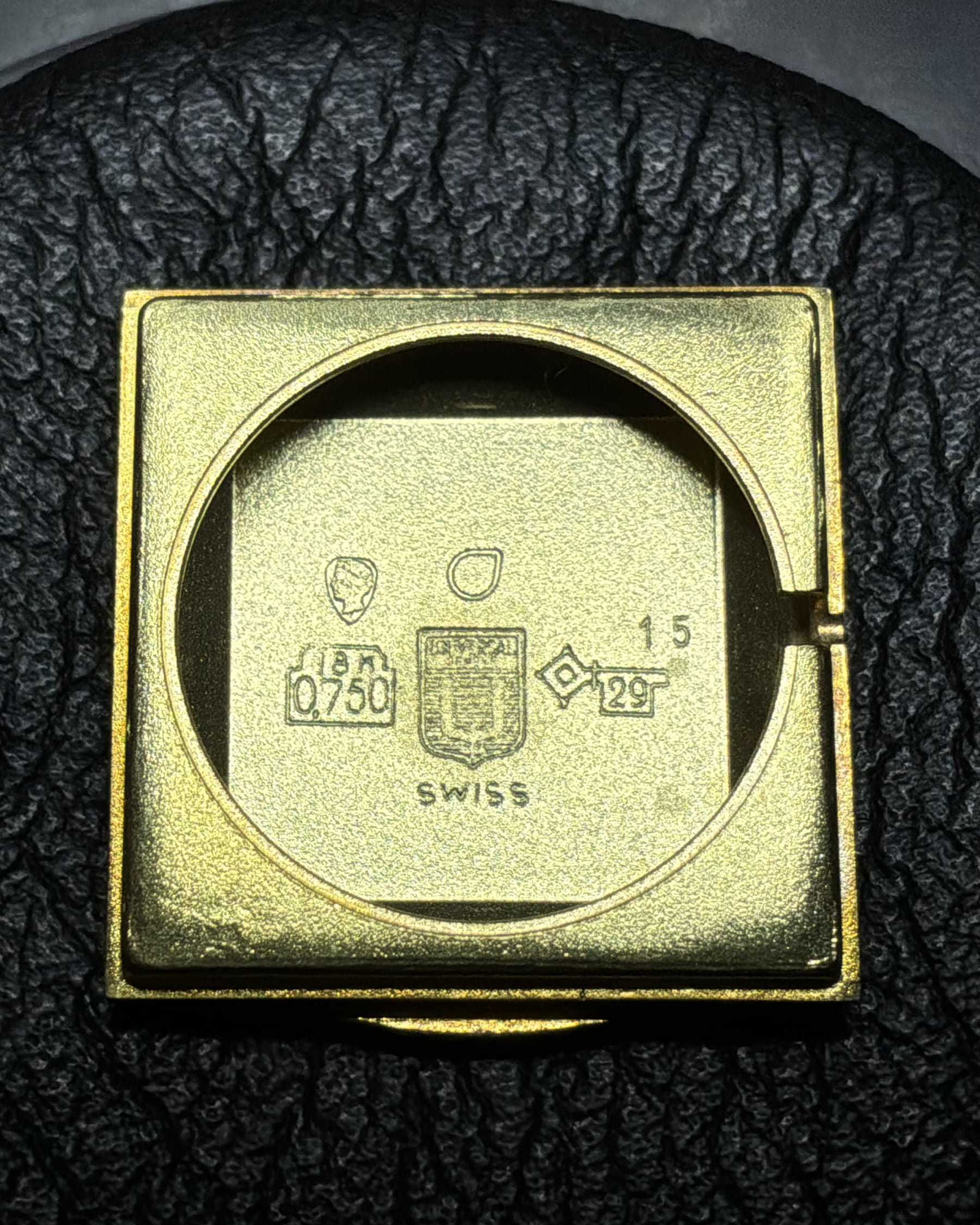 Universal geneve tank oro 18kt automatic-8