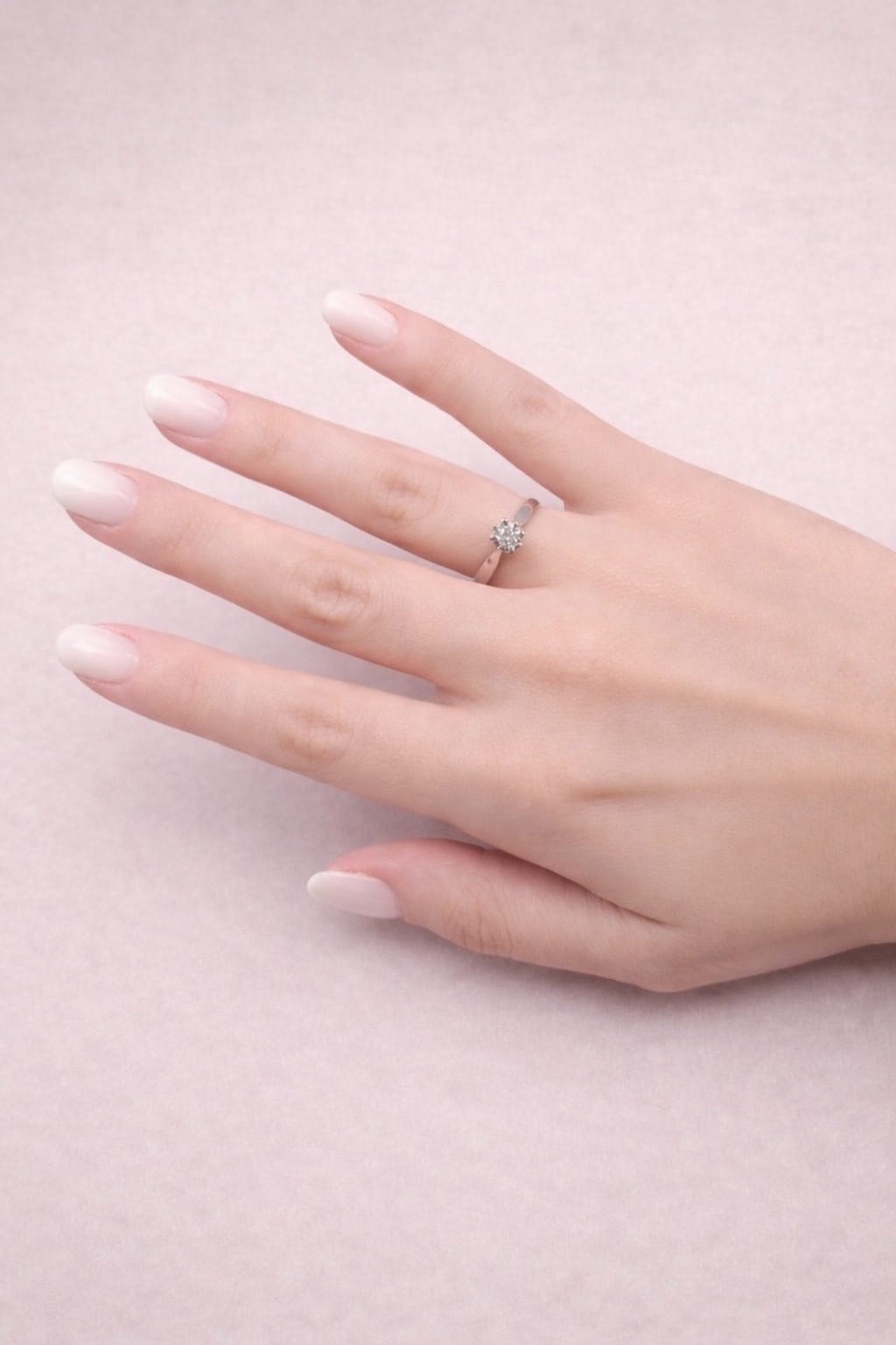 Anello solitario in oro bianco 18kt con diamante round 0,17ct-4