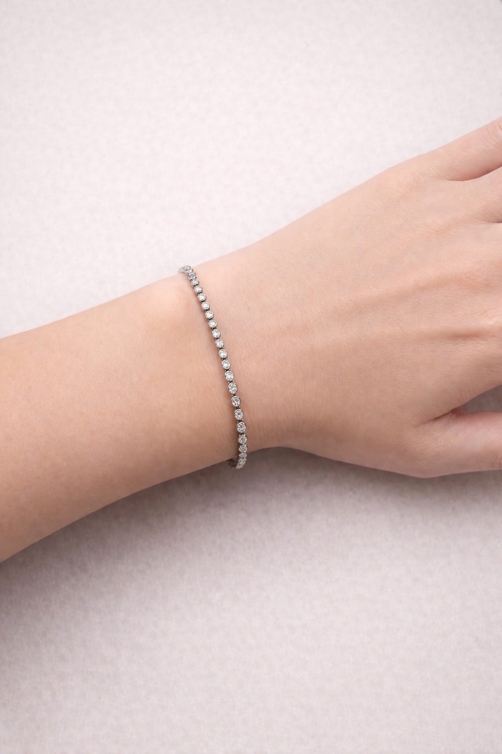 Bracciale tennis cipollino in oro bianco e diamanti-3