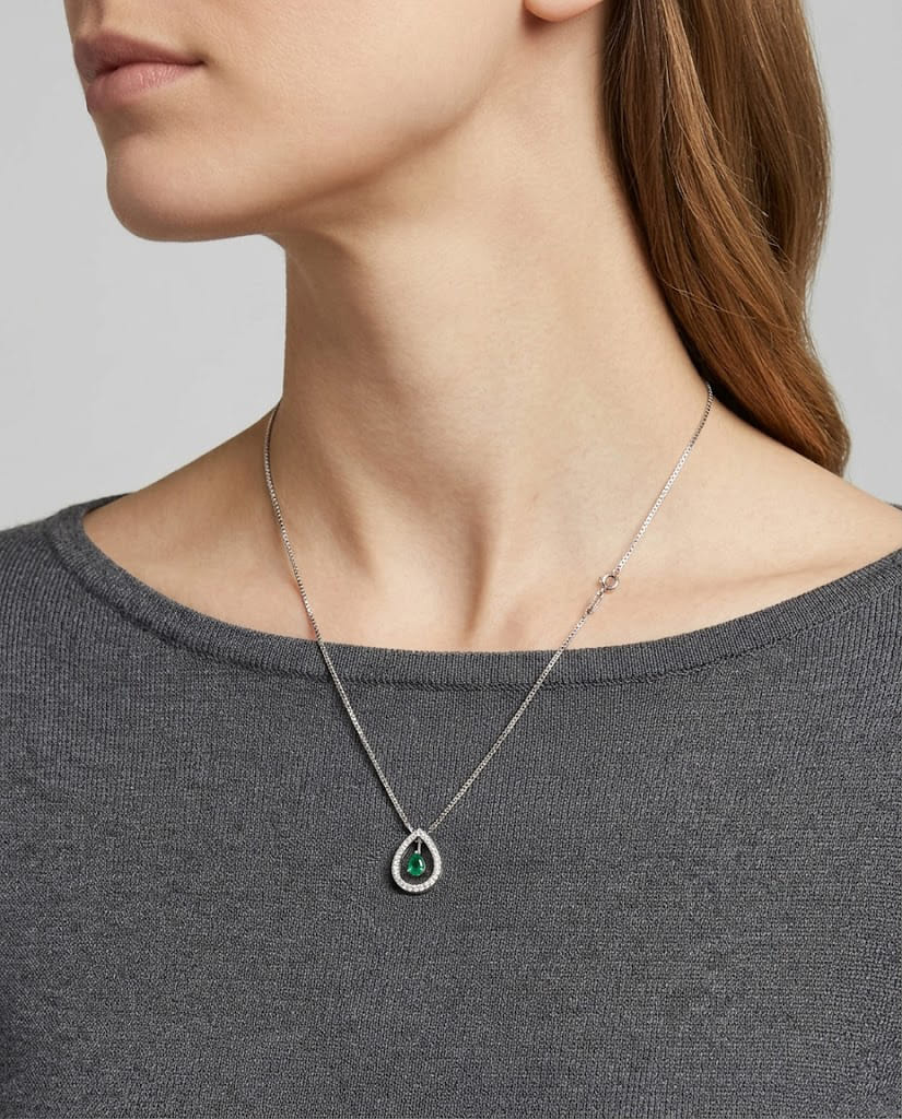 Catenina veneziana in oro bianco e ciondolo a goccia con diamanti e smeraldo-3