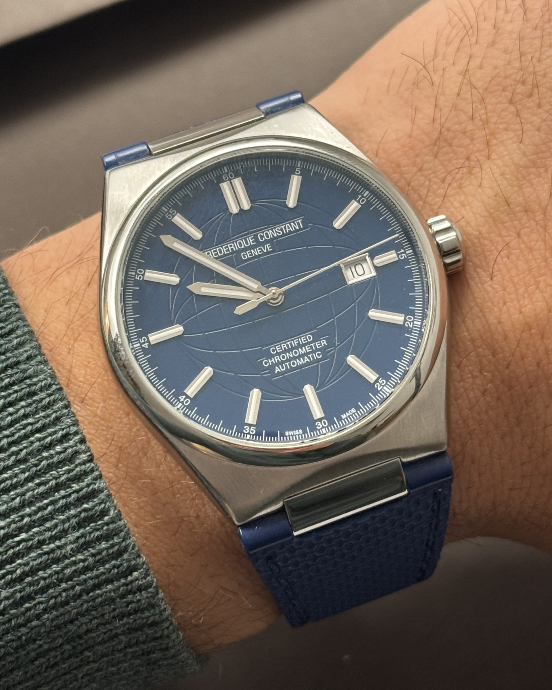 Frederique constant highlife automatic cosc 41 mm-10