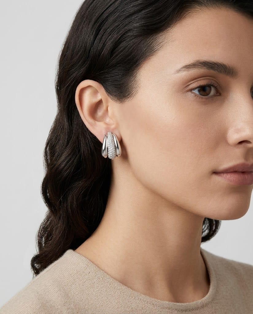 Orecchini damiani spicchi di luna in oro bianco e diamanti-3