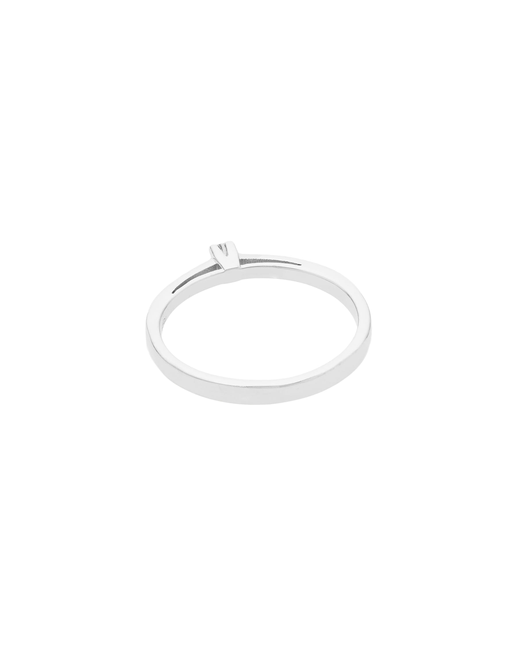 Anello solitario in oro bianco con diamanti laterali e diamante centrale da 0,03 ct-3