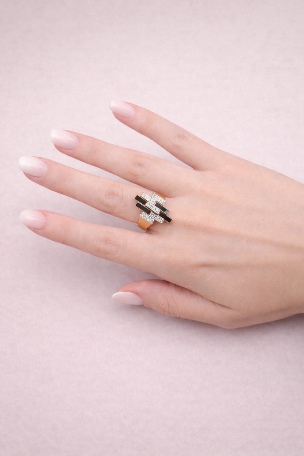 Anello design in oro giallo e bianco 14 kt con diamanti e onice-4