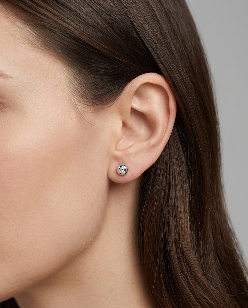 Orecchini punto luce cipollino in oro bianco con diamanti 0,06 ct-3