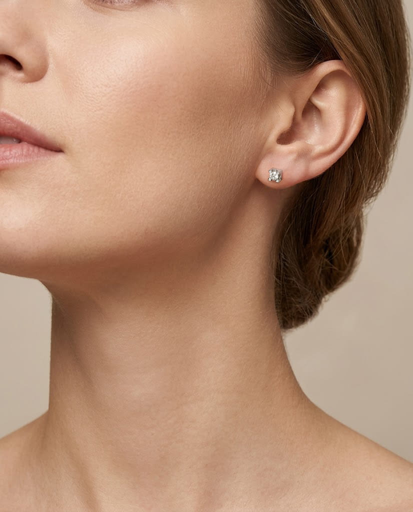 Orecchini punto luce in oro bianco con diamanti 0,40 ct-3