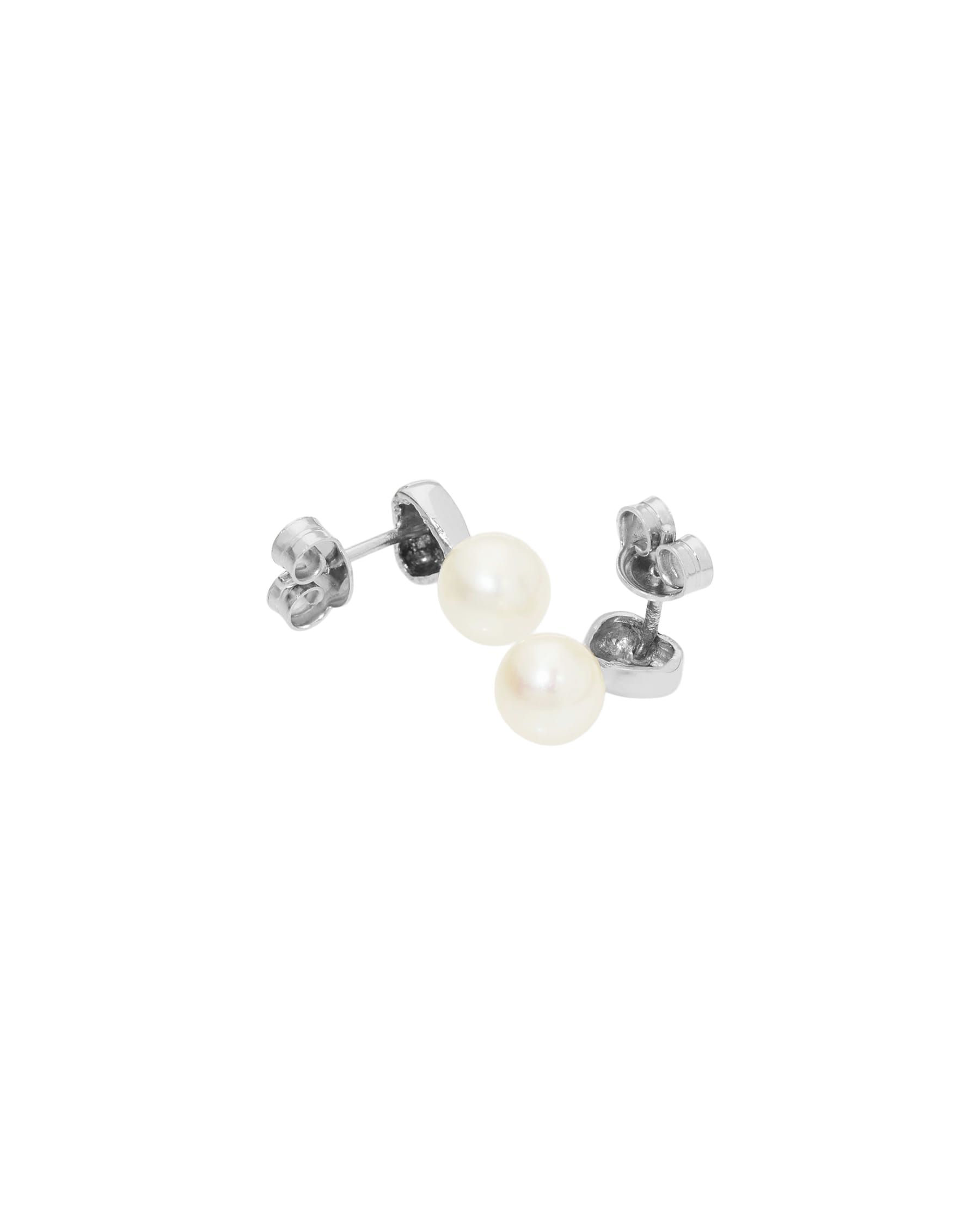 Orecchini in oro bianco a cuore con perle e diamanti-2