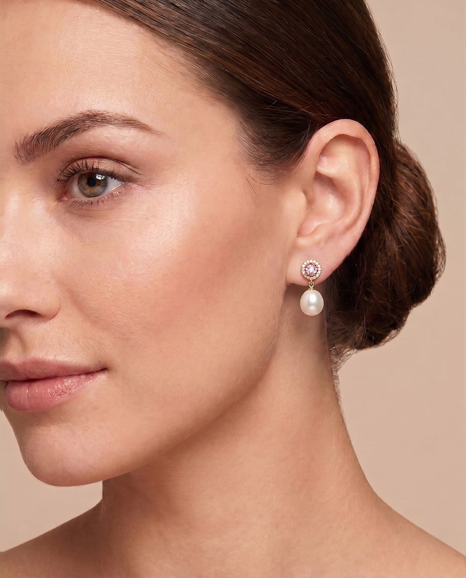 Orecchini pendenti in oro rosa con perle, diamanti e zaffiri rosa-3