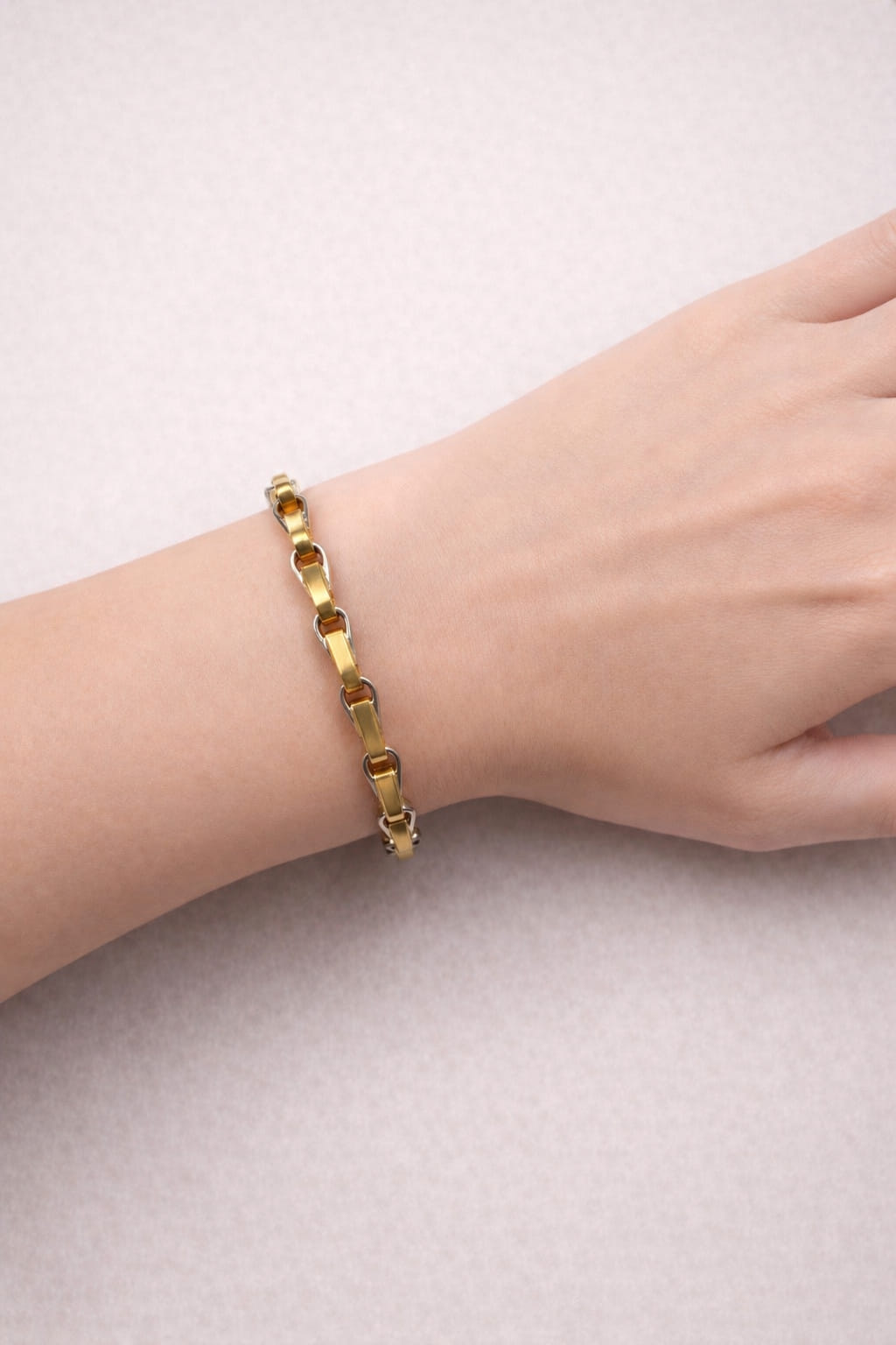 Bracciale in oro giallo satinato e oro bianco lucido-3