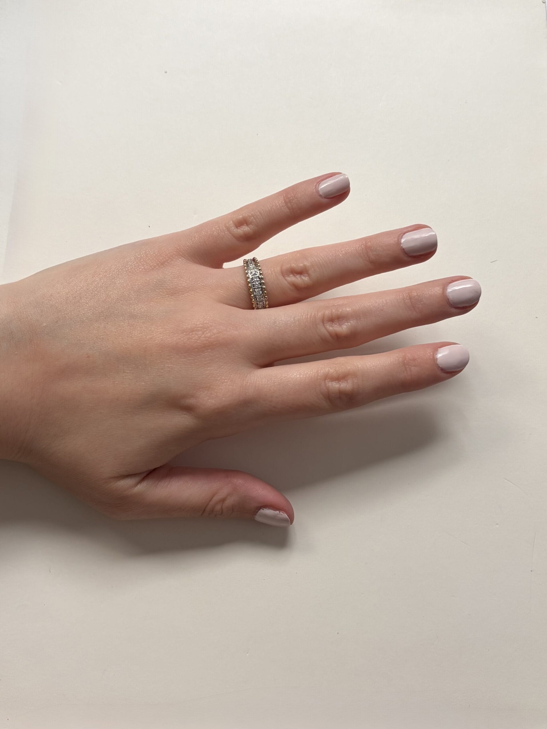 Anello veretta perlée oro giallo e bianco con diamanti-4