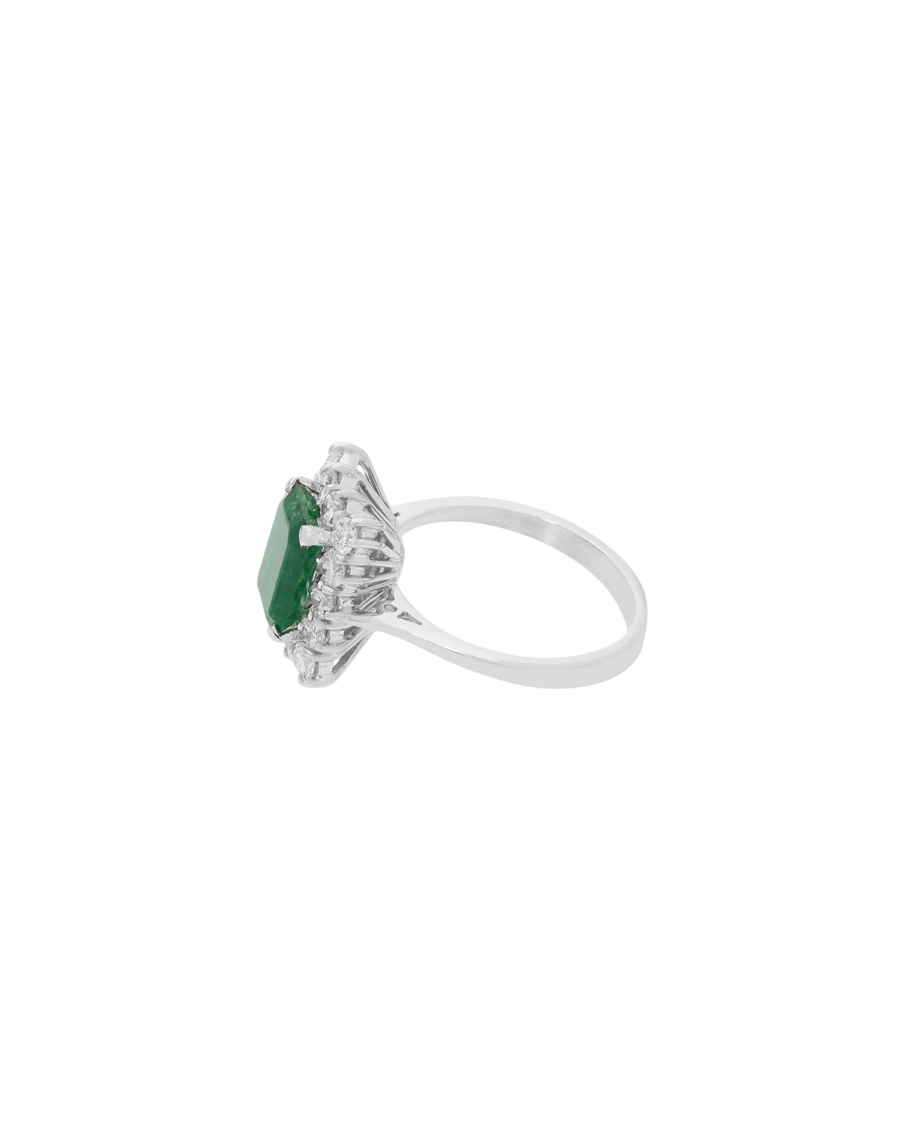 Anello in oro bianco con smeraldo taglio smeraldo e diamanti-2