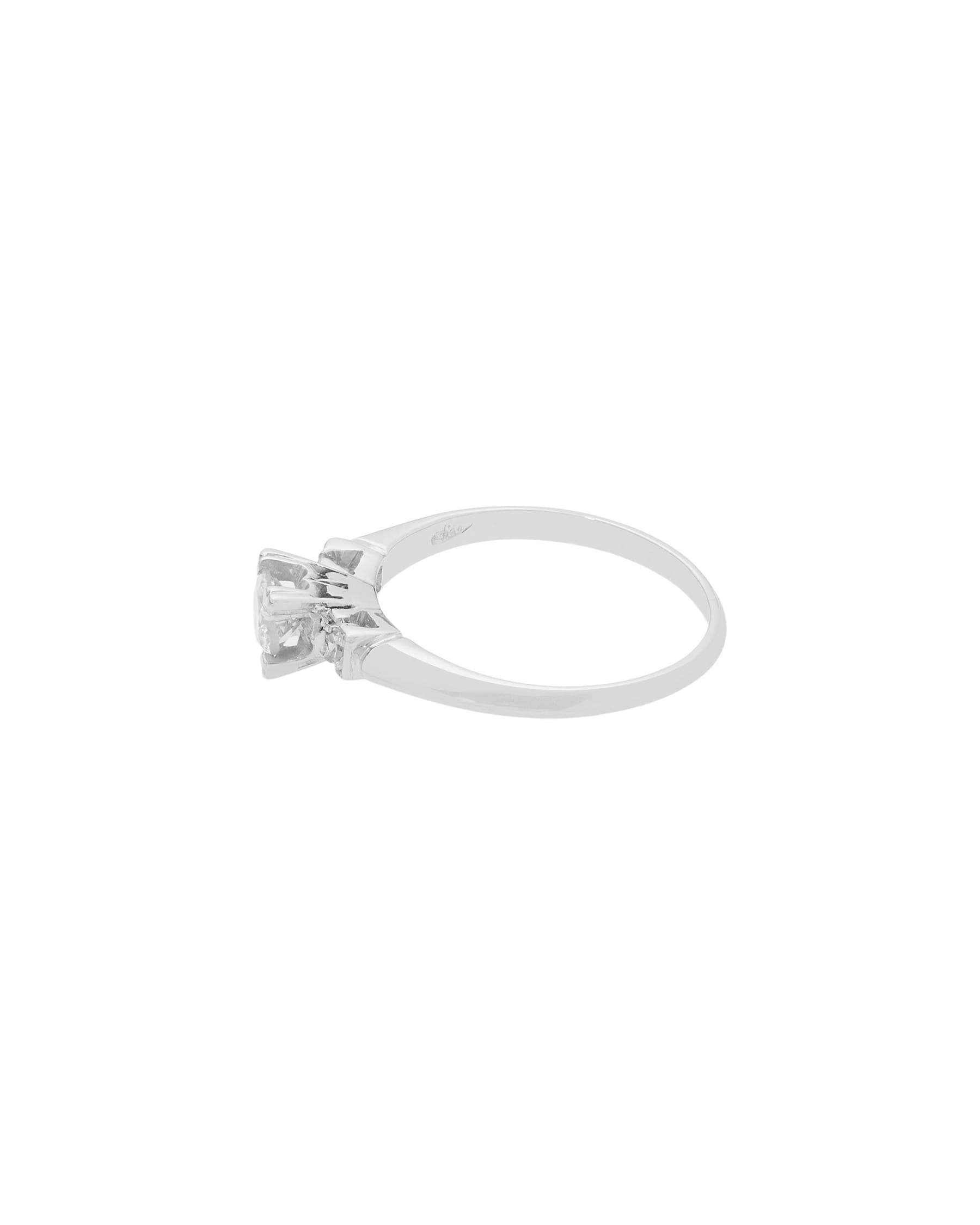 Anello trilogy in platino con diamanti 0,37 ct-2