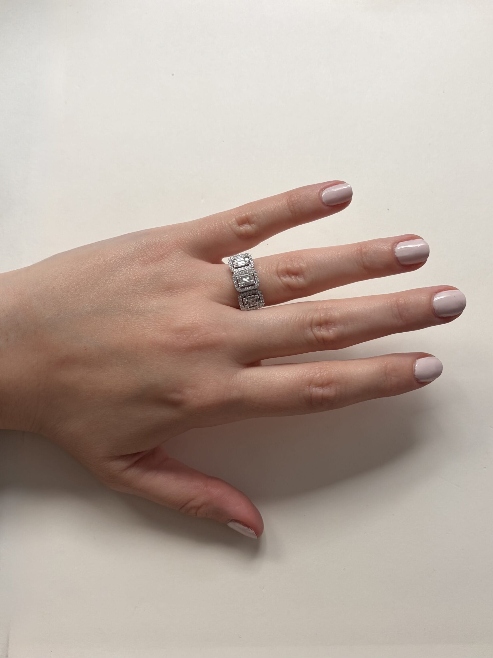 Anello magia salvini in oro bianco con diamanti-5