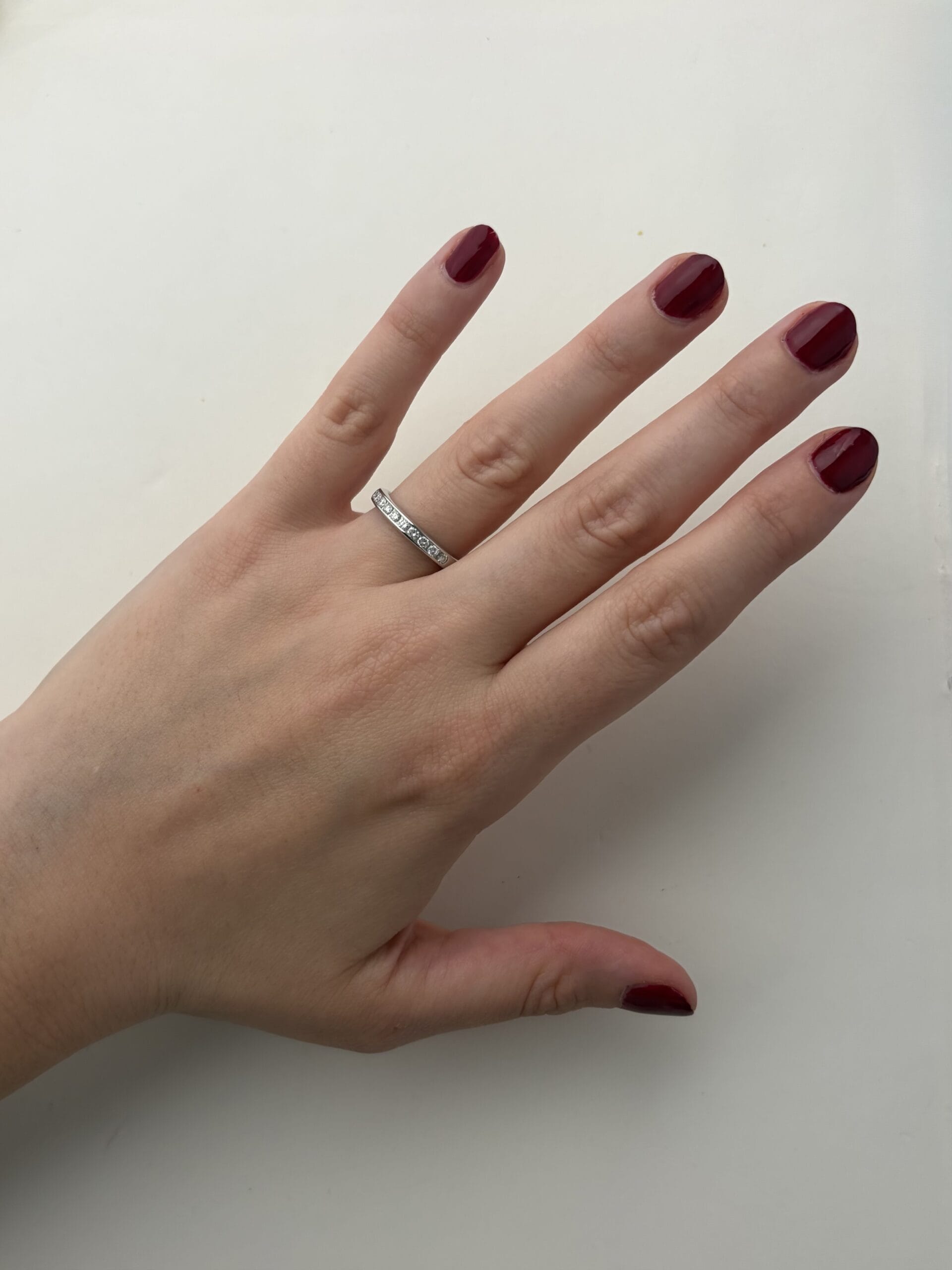 Anello veretta in oro bianco con 10 diamanti-4
