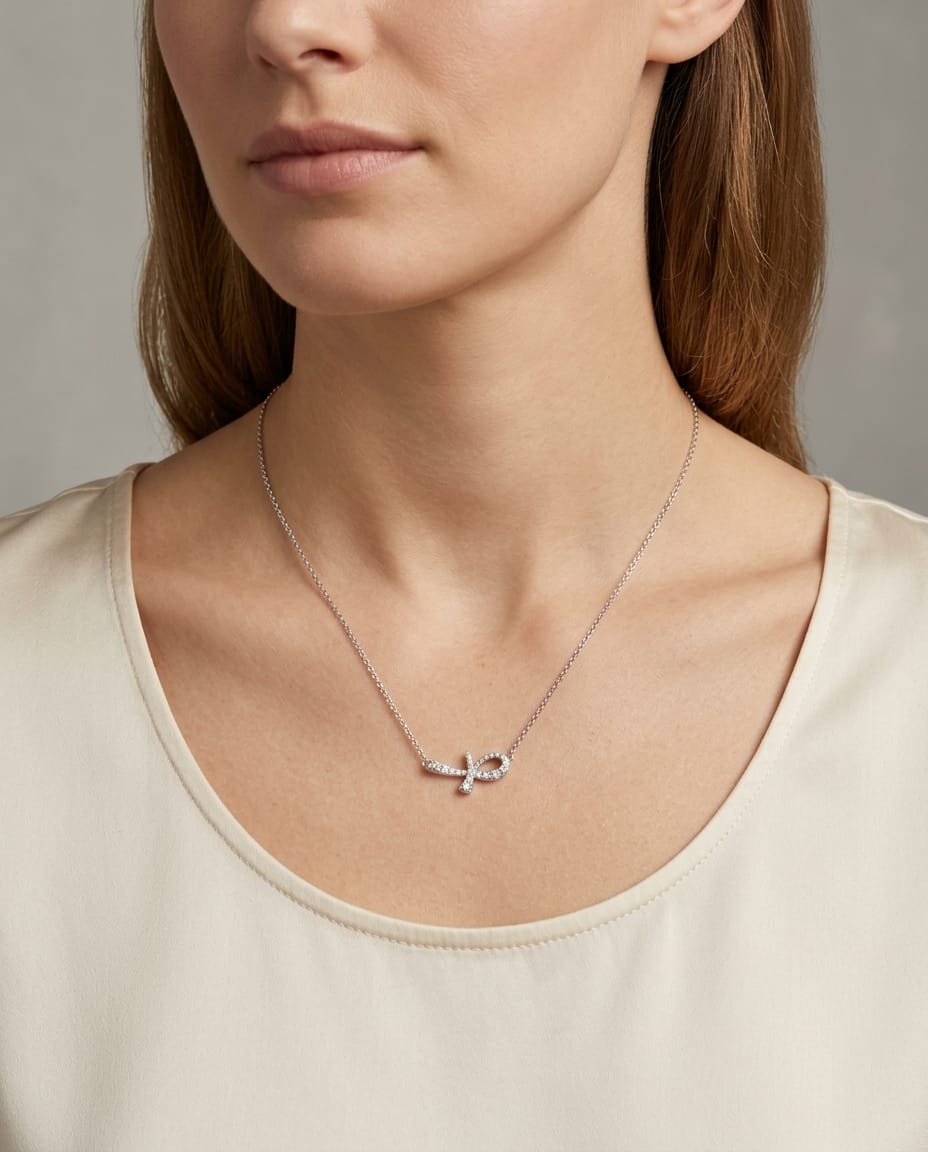 Collana in oro bianco e diamanti con ciondolo ankh-3