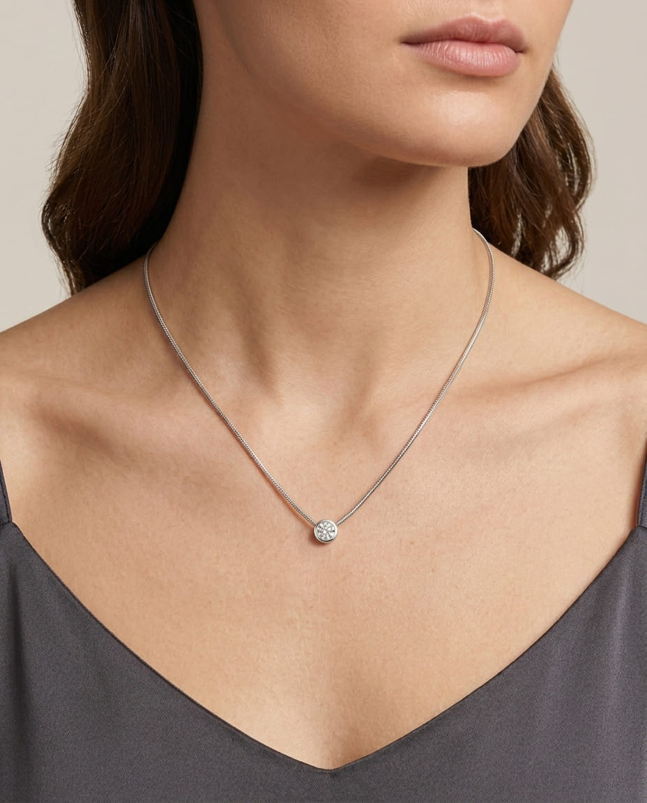 Collana coda di topo in oro bianco con ciondolo punto luce cipollino-3