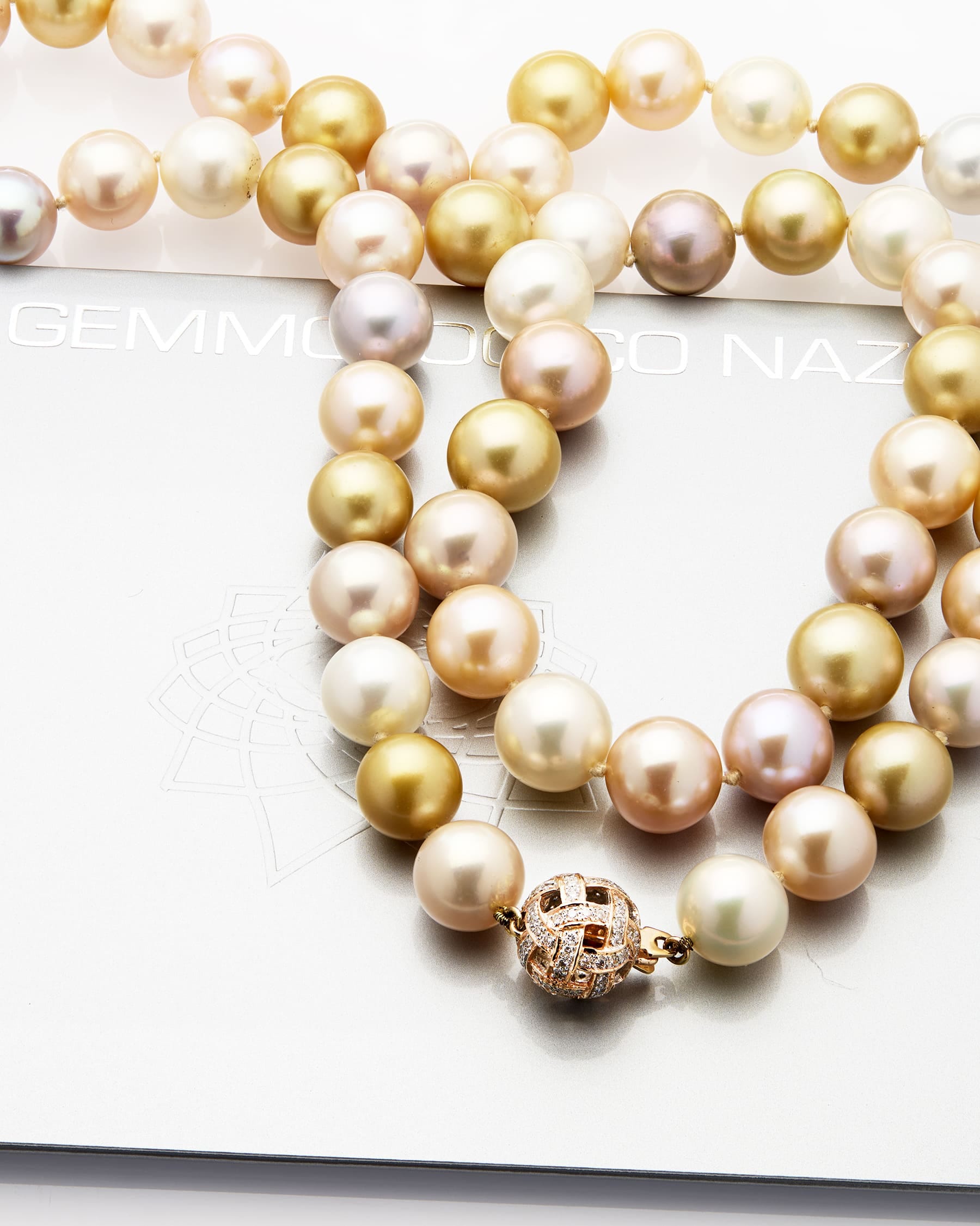Collana di perle colorate 11 mm con chiusura in oro rosa e diamanti-3