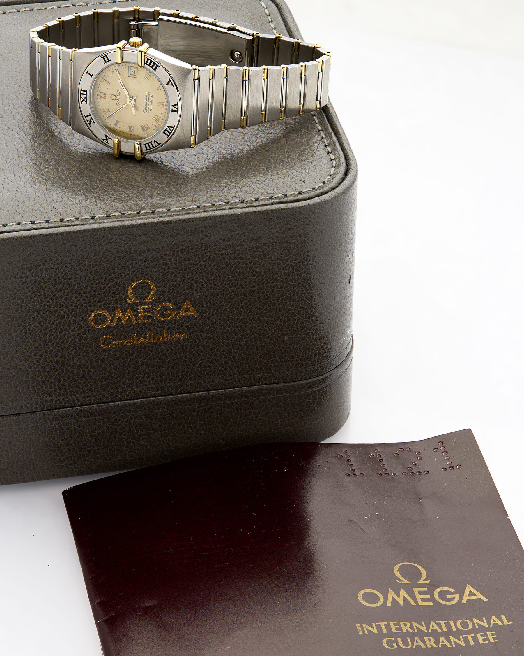 Omega constellation quartz date 26mm ref 598.00003-6
