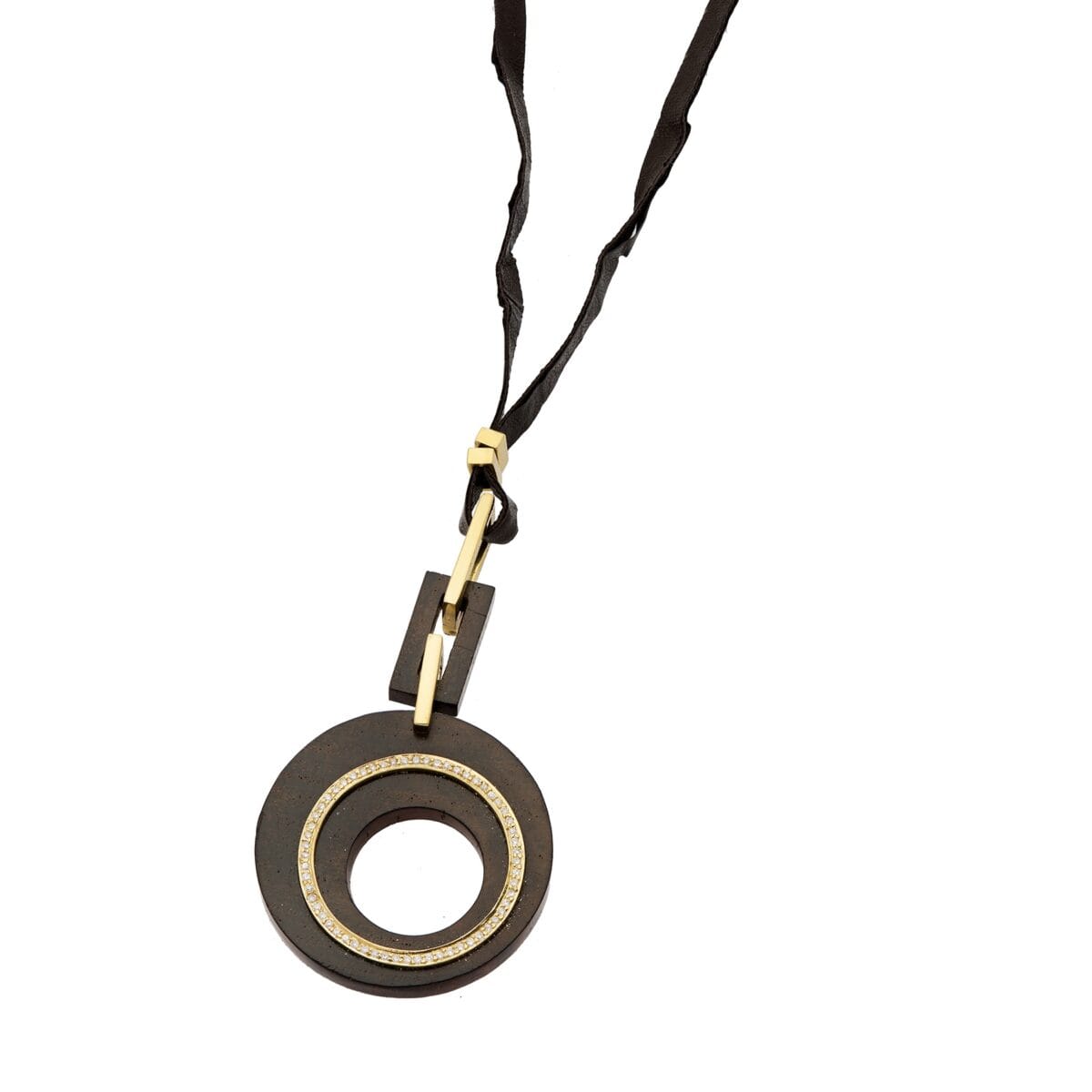 Collana di design con pendente rotondo in legno, oro giallo e diamanti e laccio in pelle