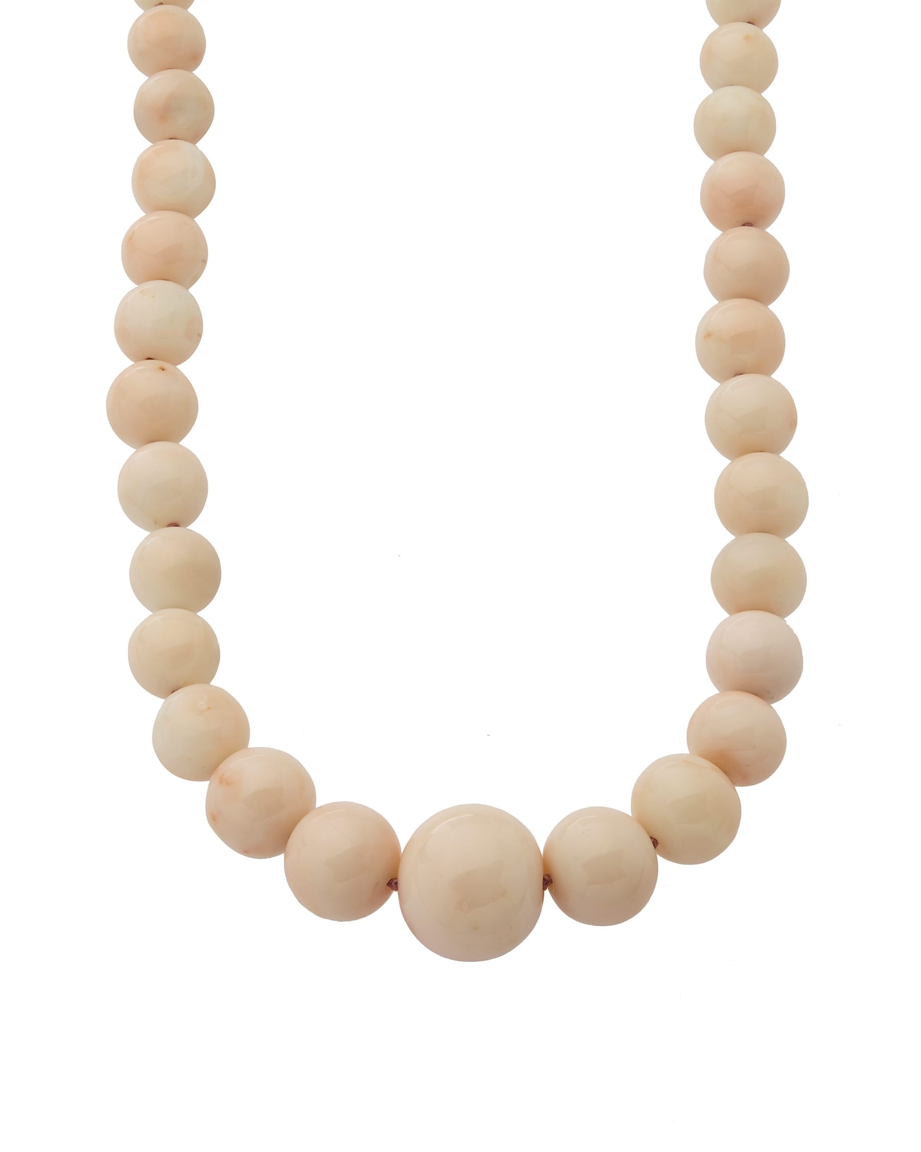 Collana degradé in corallo rosa con chiusura in oro giallo