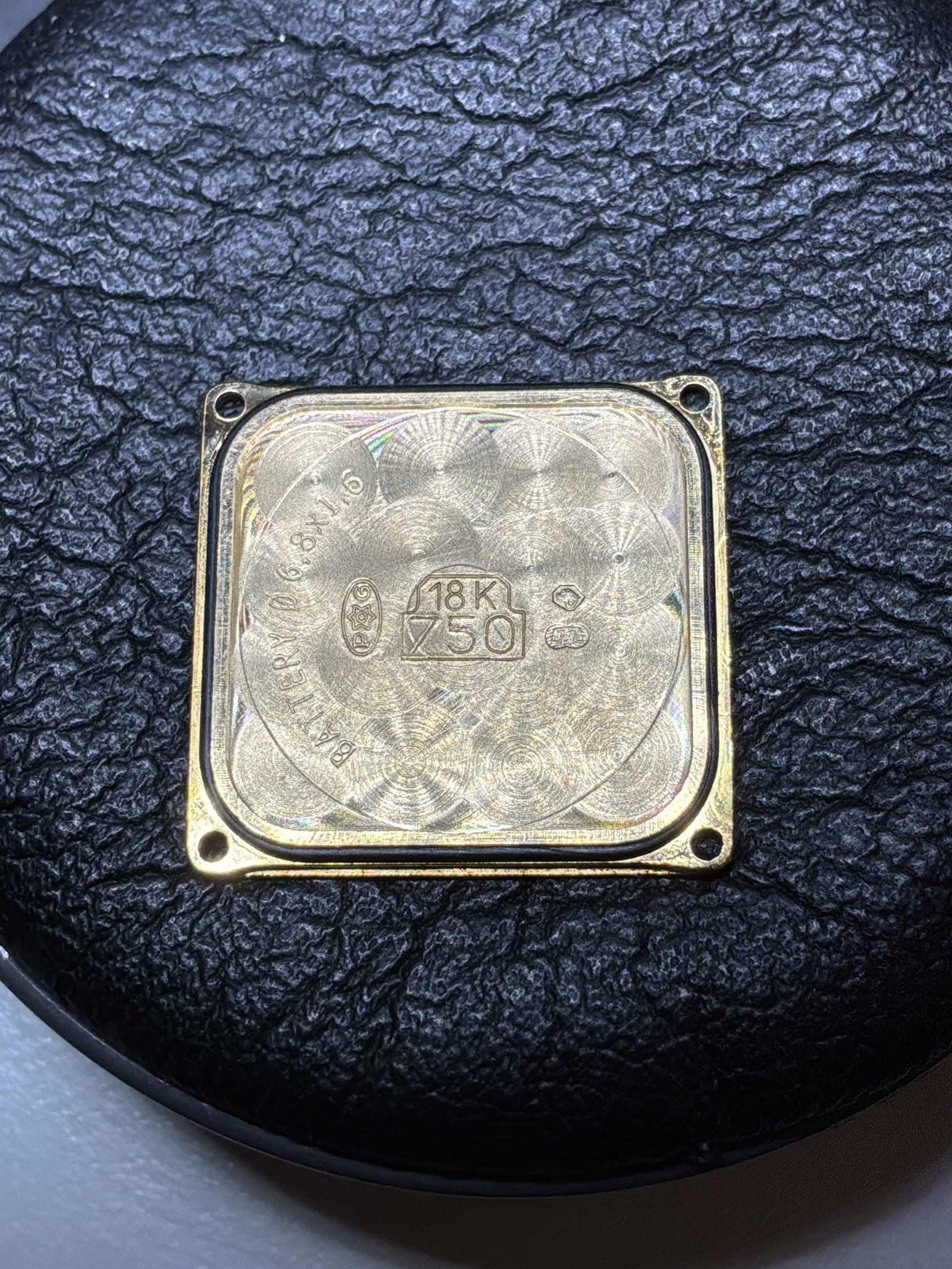 Cartier tank française ref 2385 yellow gold diamond bezel-7