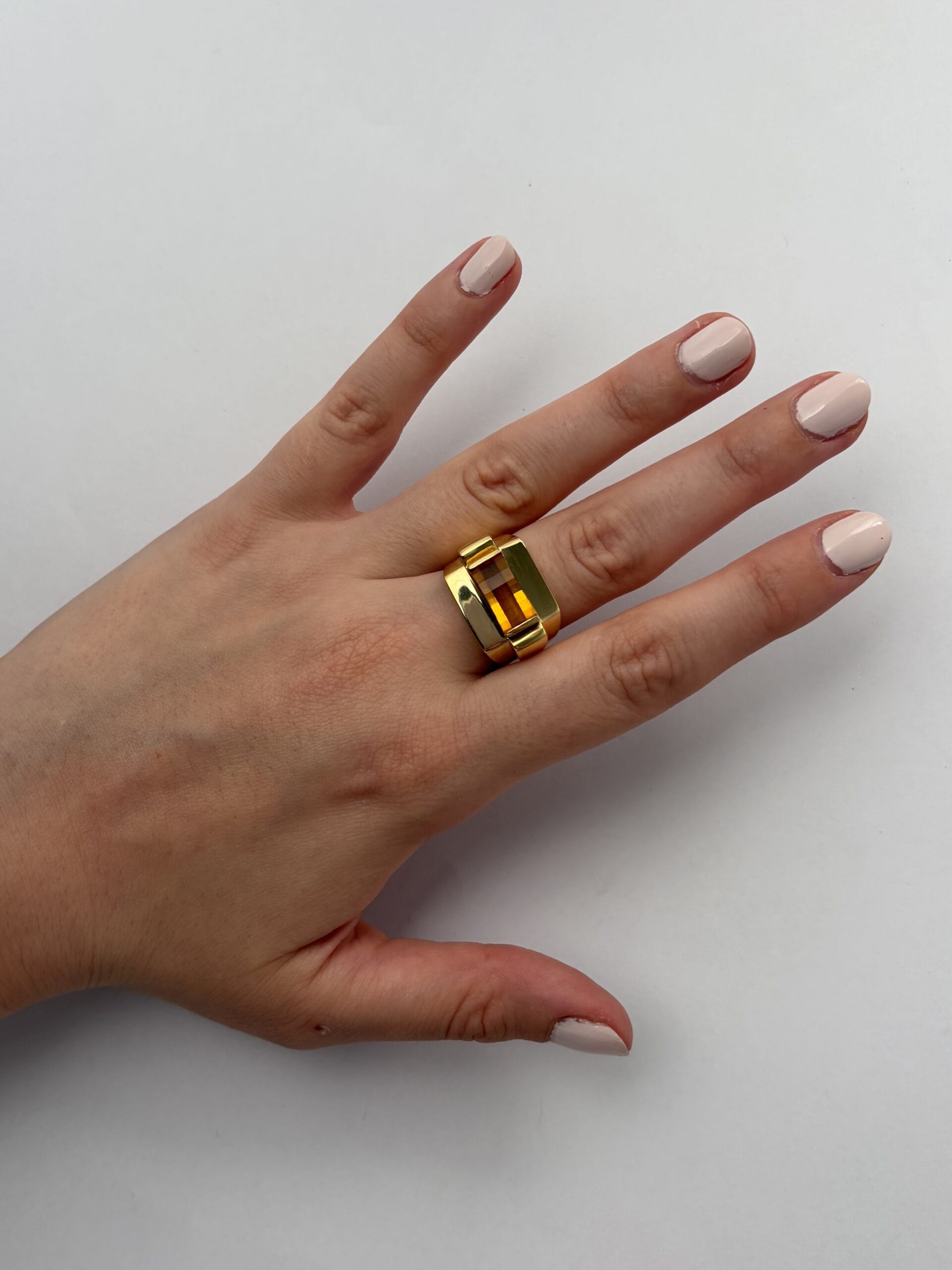 Anello oro giallo con quarzo citrino sfaccettato-4