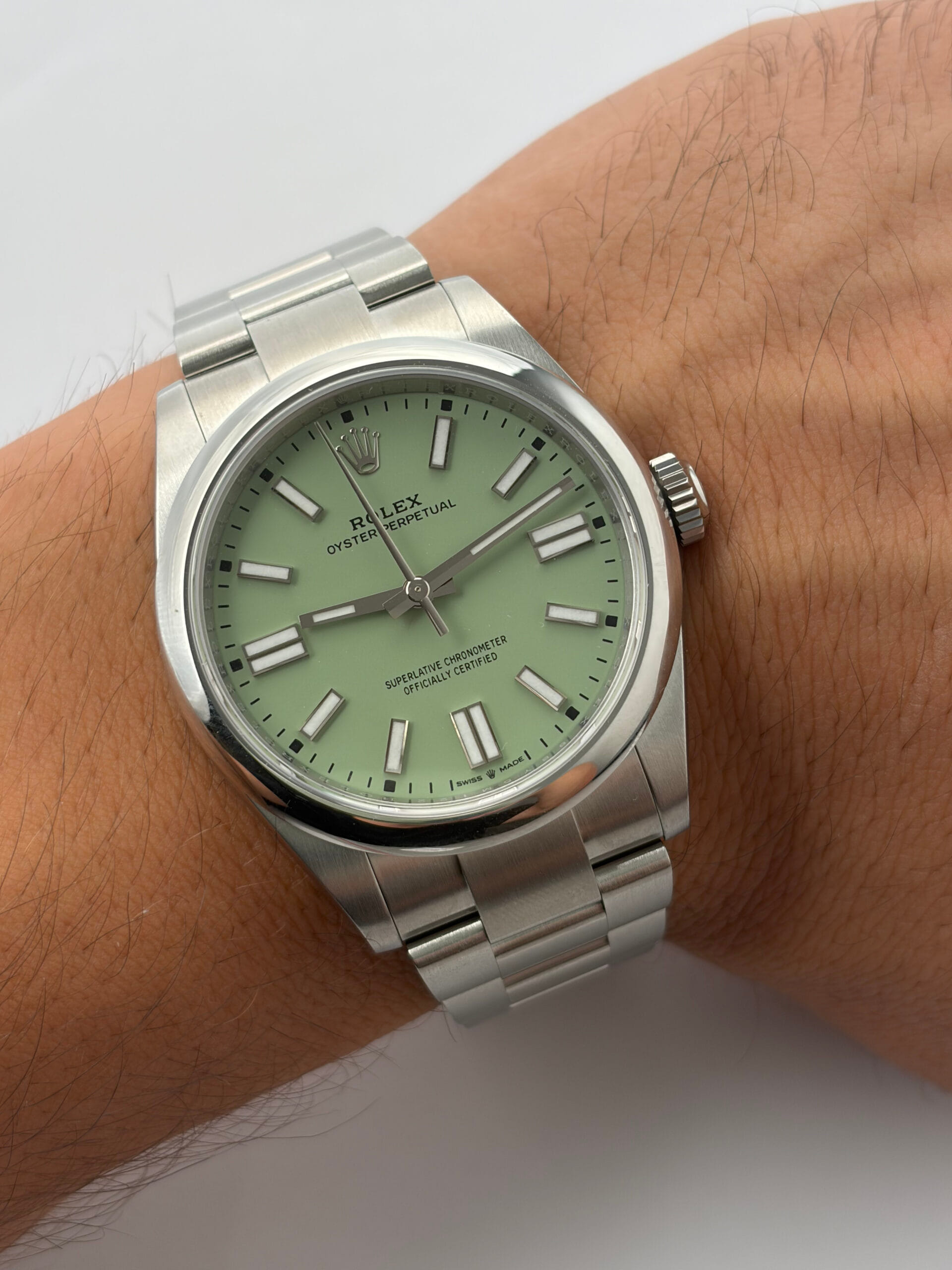 Rolex oyster perpetual 41 pistachio dial ref 134300-7
