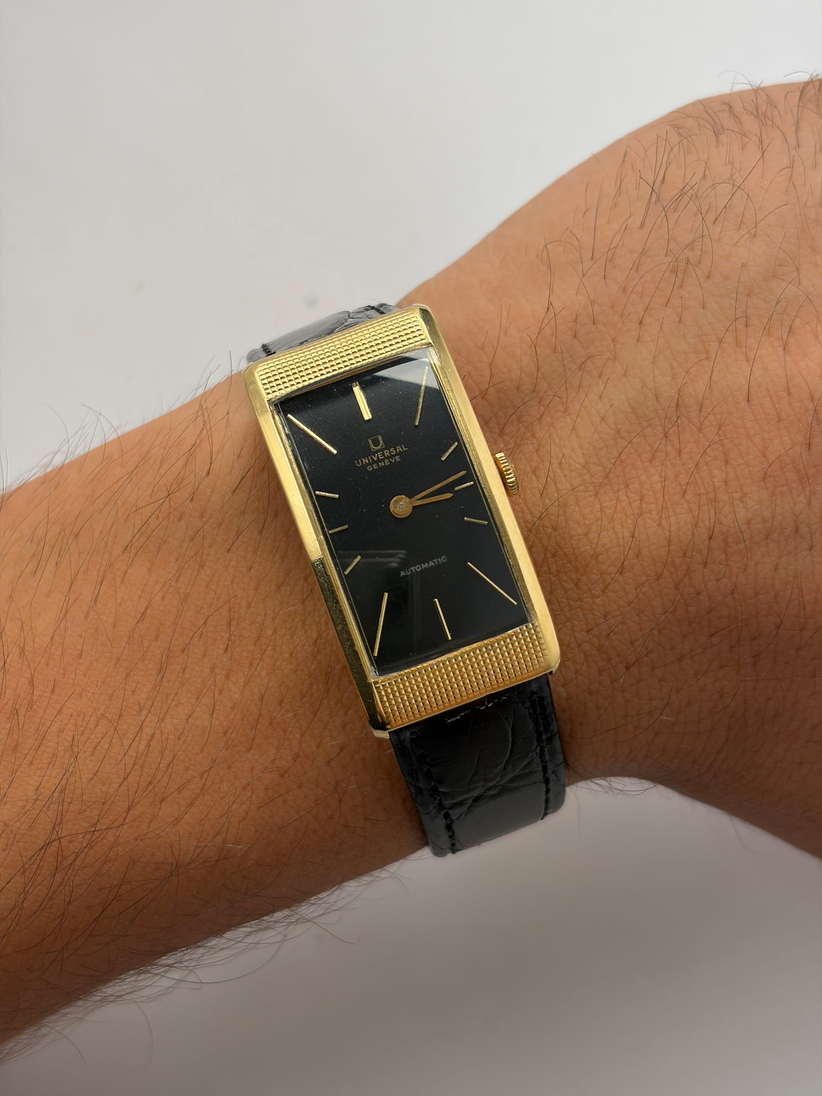 Universal genève vintage tank automatic 18 kt-9