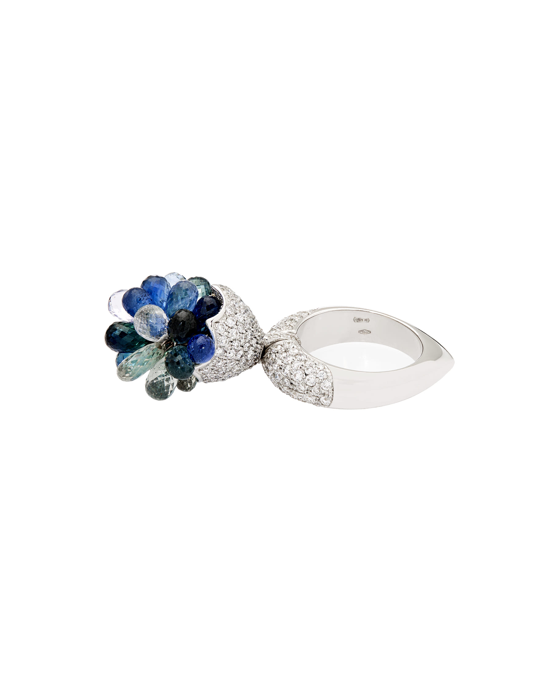Anello in oro bianco con pavé di diamanti e zaffiri briolette-2