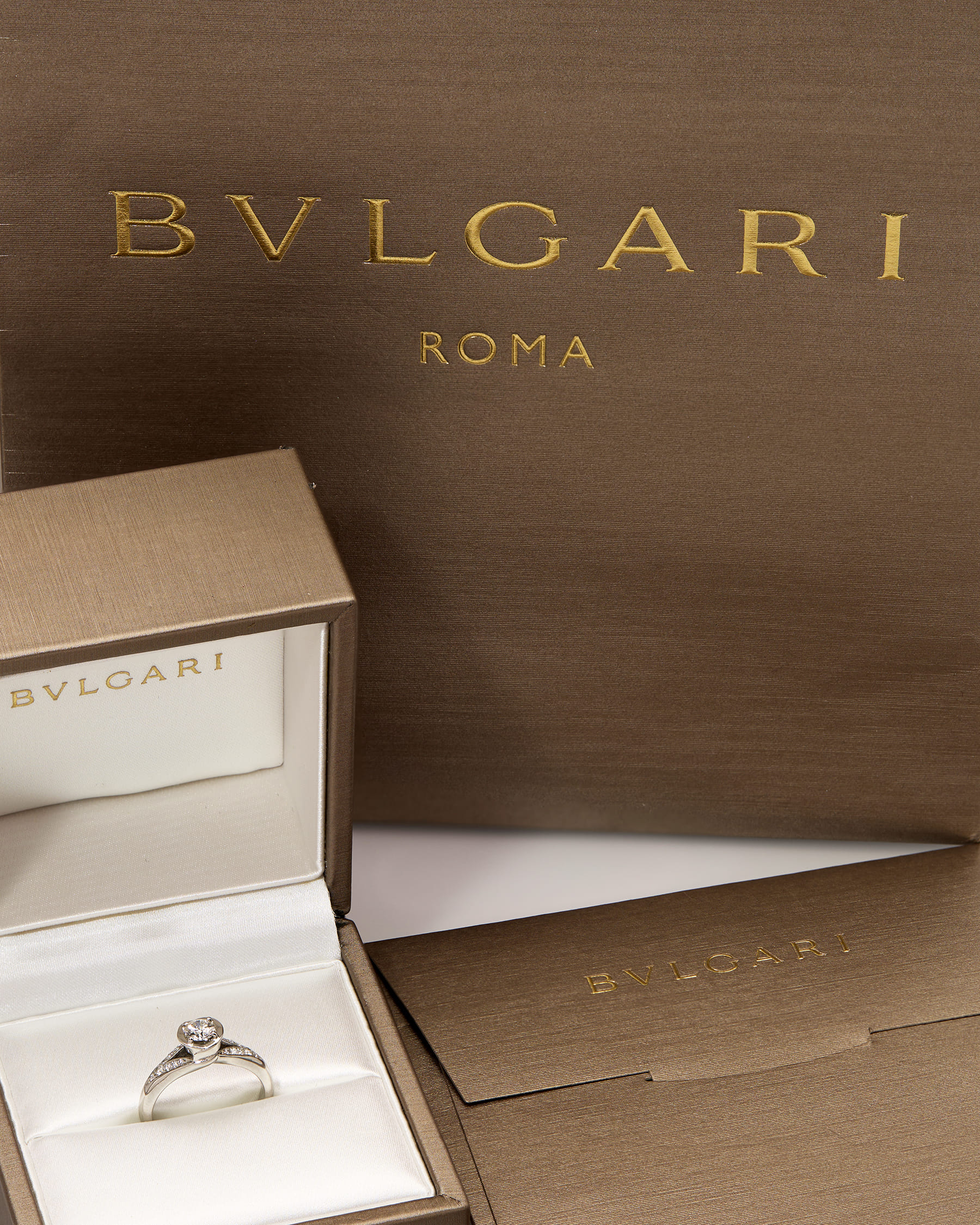 Anello incontro d'amore bulgari in platino con diamanti-4